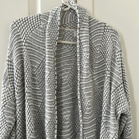 Cardigan - Picture 4 of 7